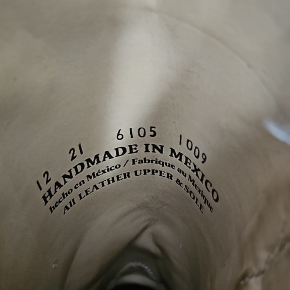 Stetson Brown Heeled Boots with Intricate Embroidery - Picture 2 of 13